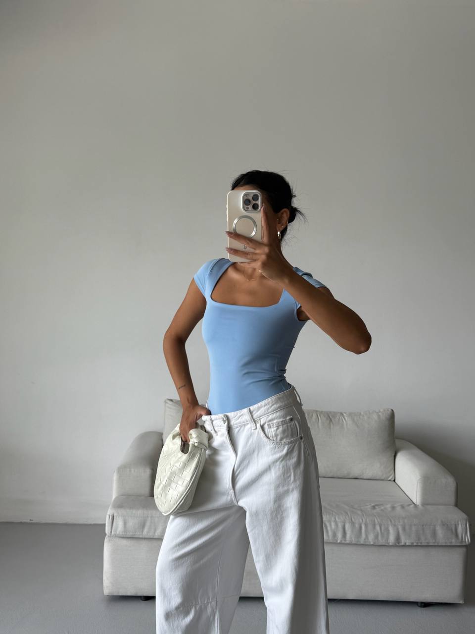 ქალის მაისური