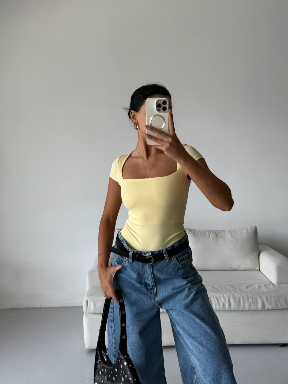 ქალის მაისური