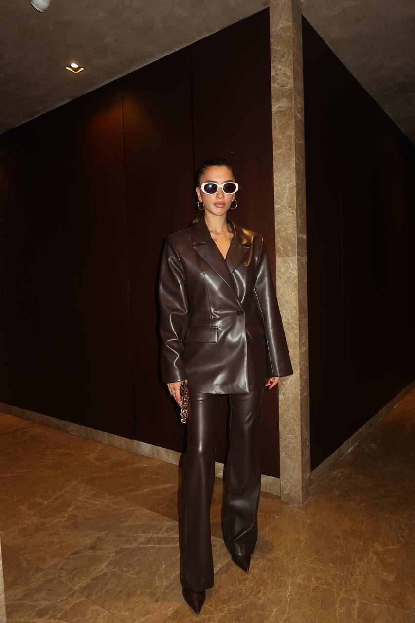 ქალის ტყავის შარვალი