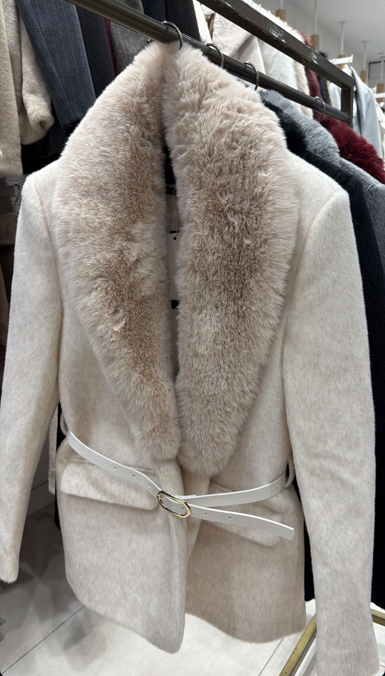 ქალის პიჯაკი