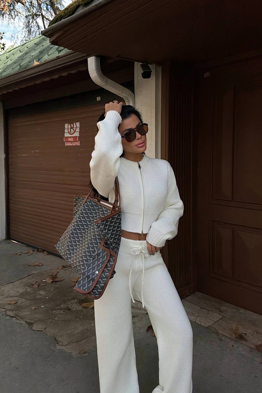 ქალის სპორტული ორეული