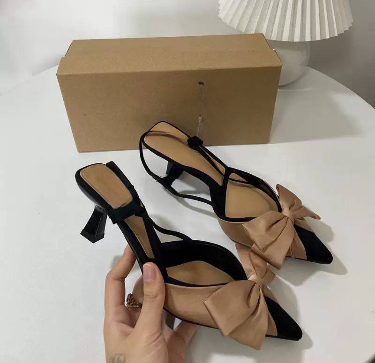 ქალის ფეხსაცმელი