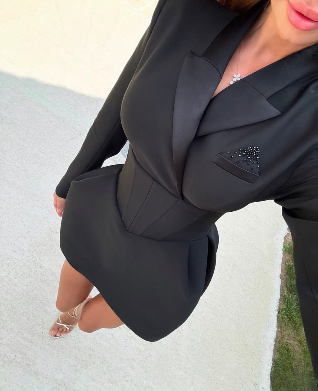 ქალის კაბა-პიჯაკი