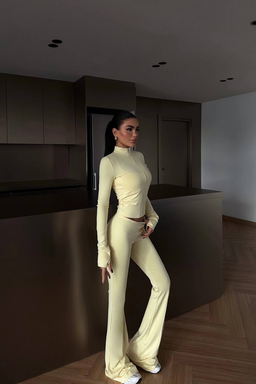 ქალის სპორტული სამეული