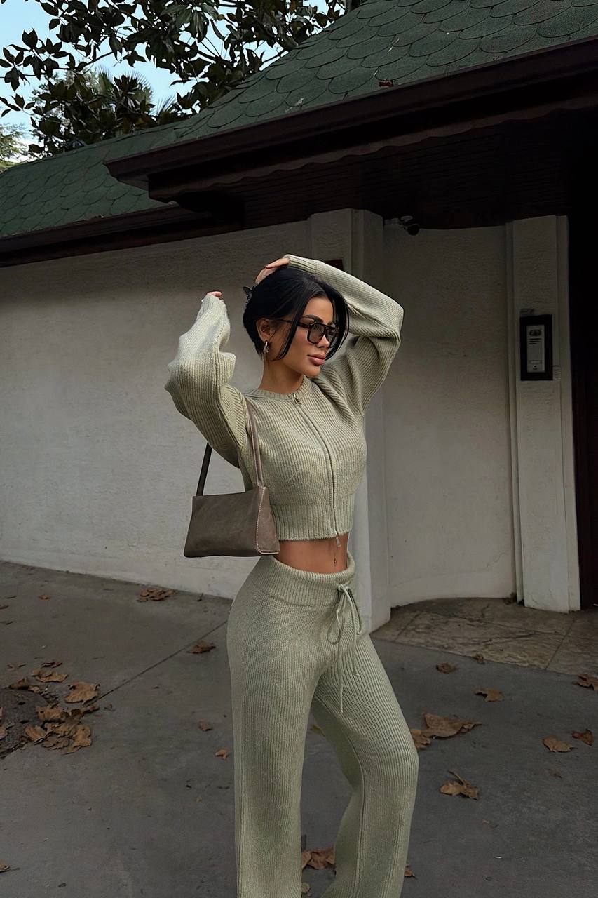 ქალის სპორტული ორეული