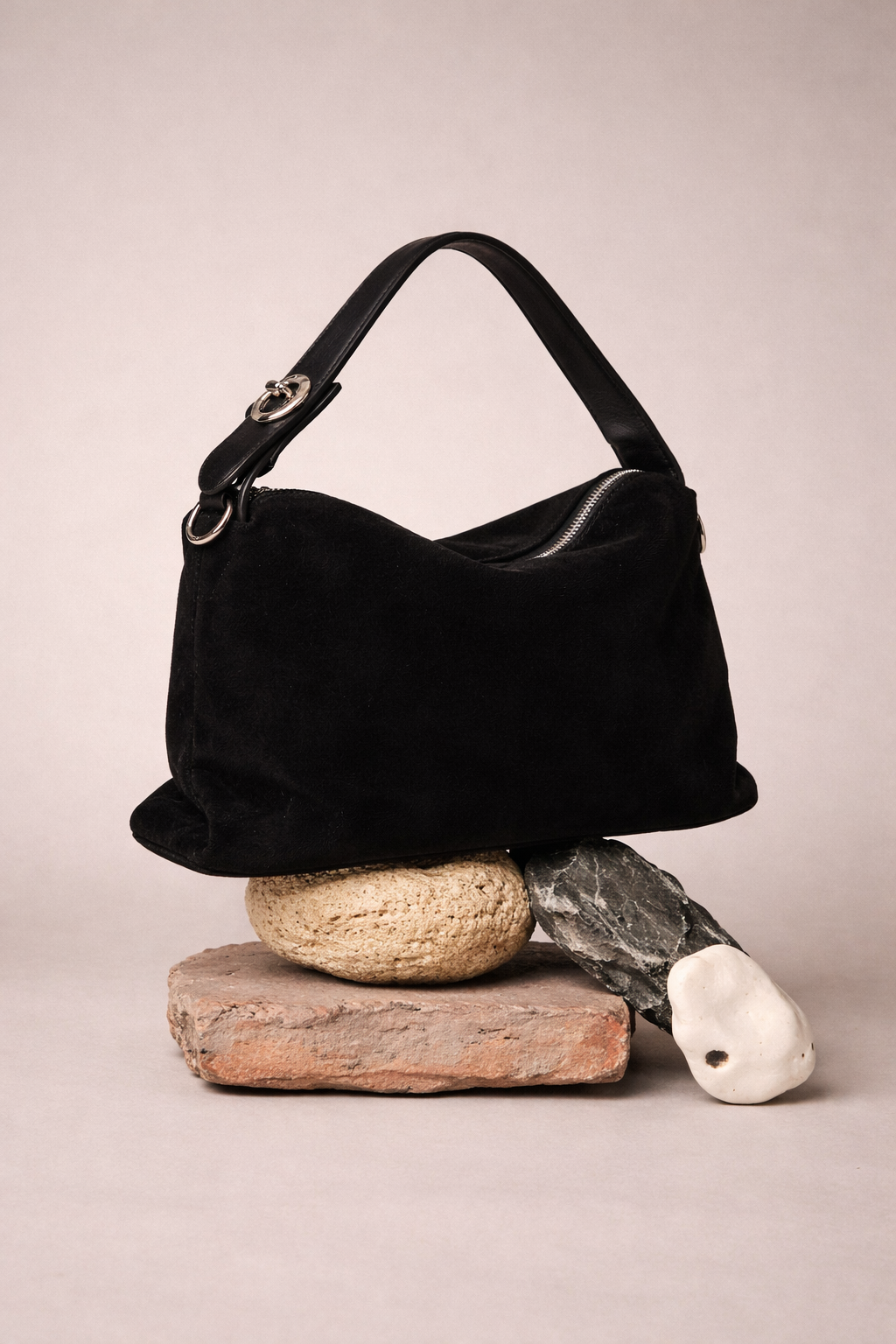 ქალის ჩანთა