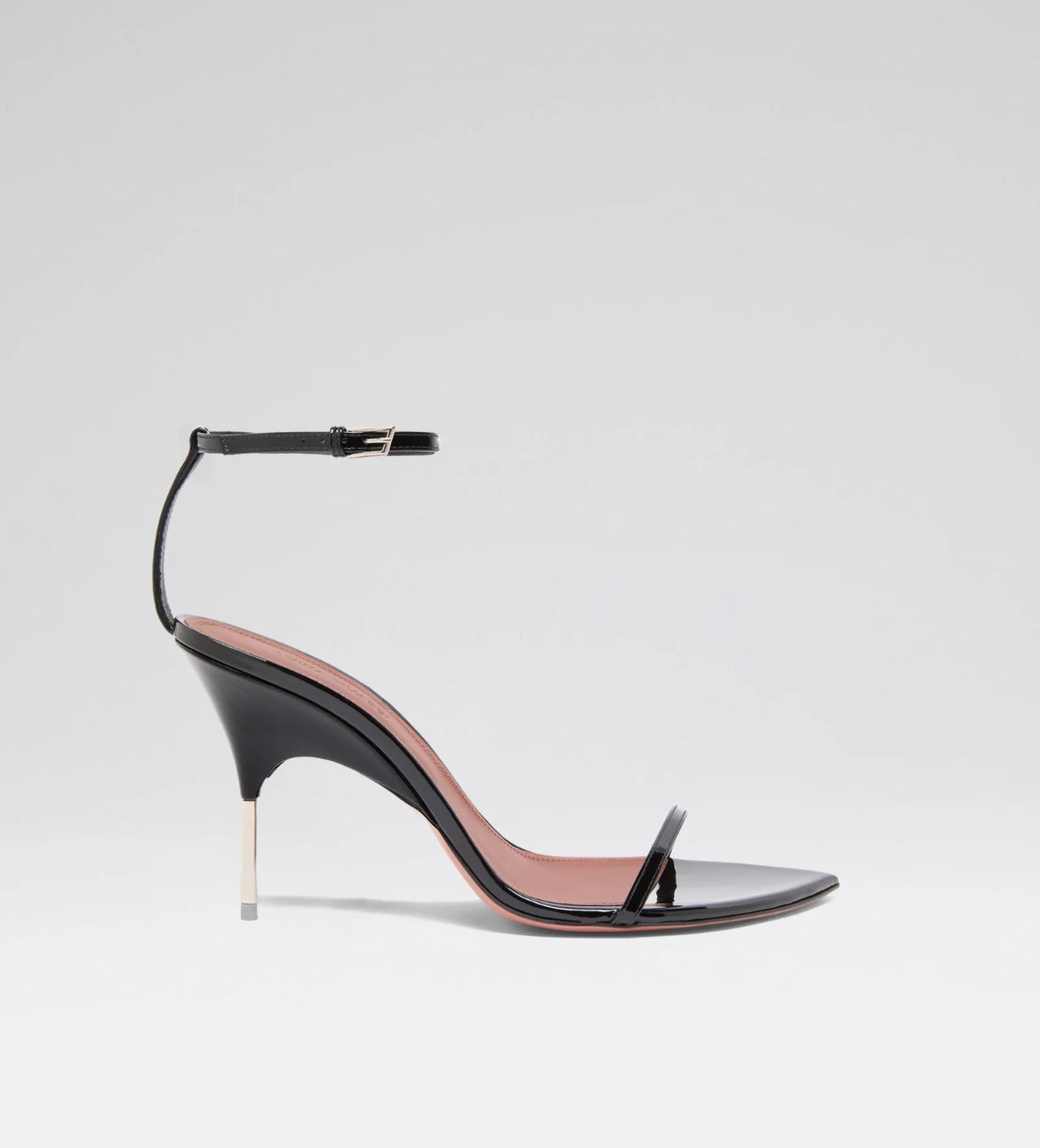 ქალის ფეხსაცმელი