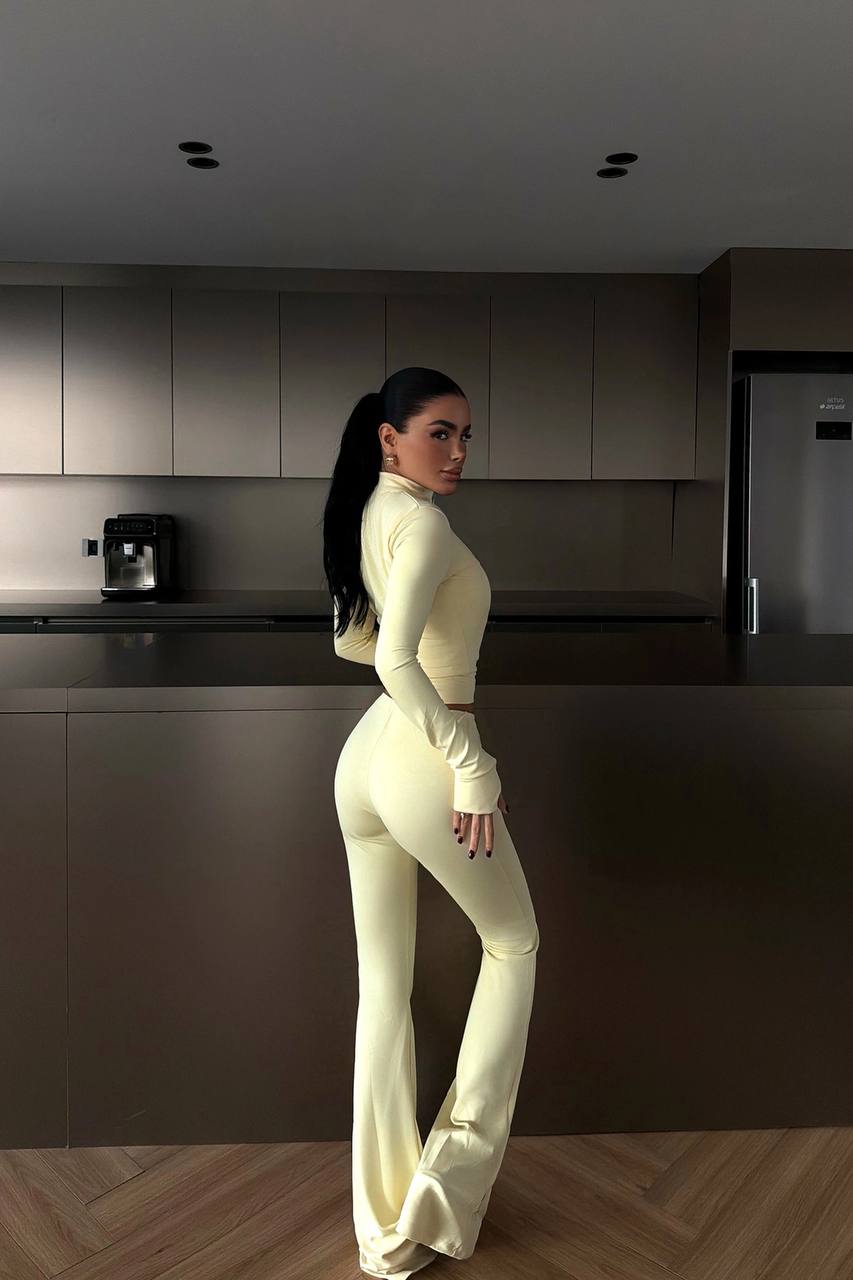 ქალის სპორტული სამეული