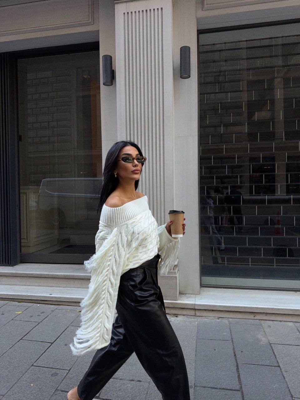 ქალის მაისური