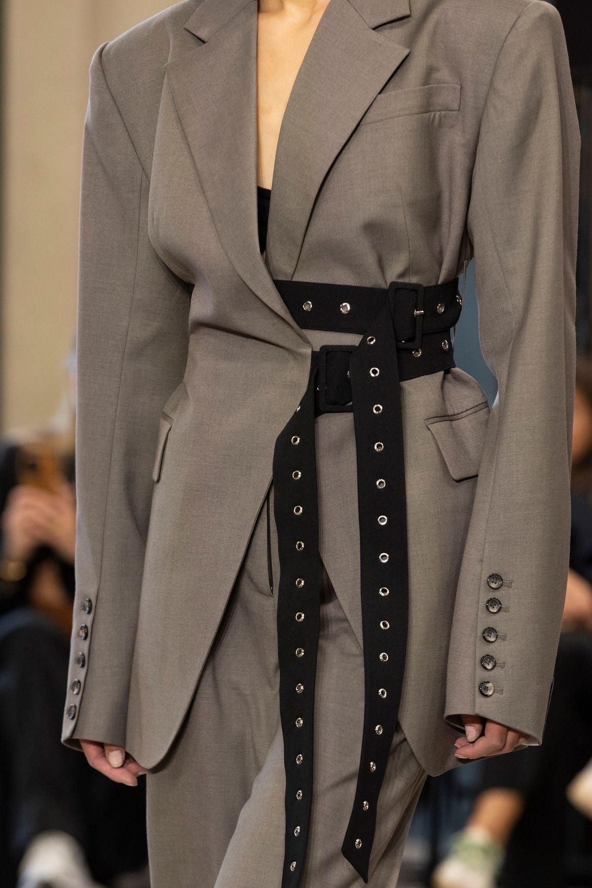 ქალის პიჯაკი