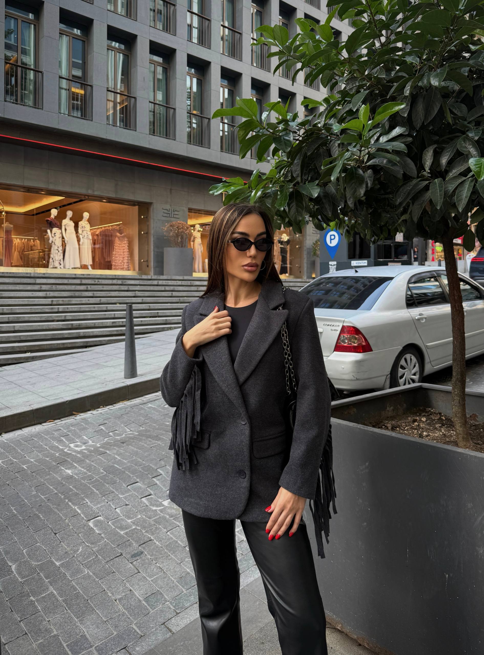 ქალის პიჯაკი-მანტო