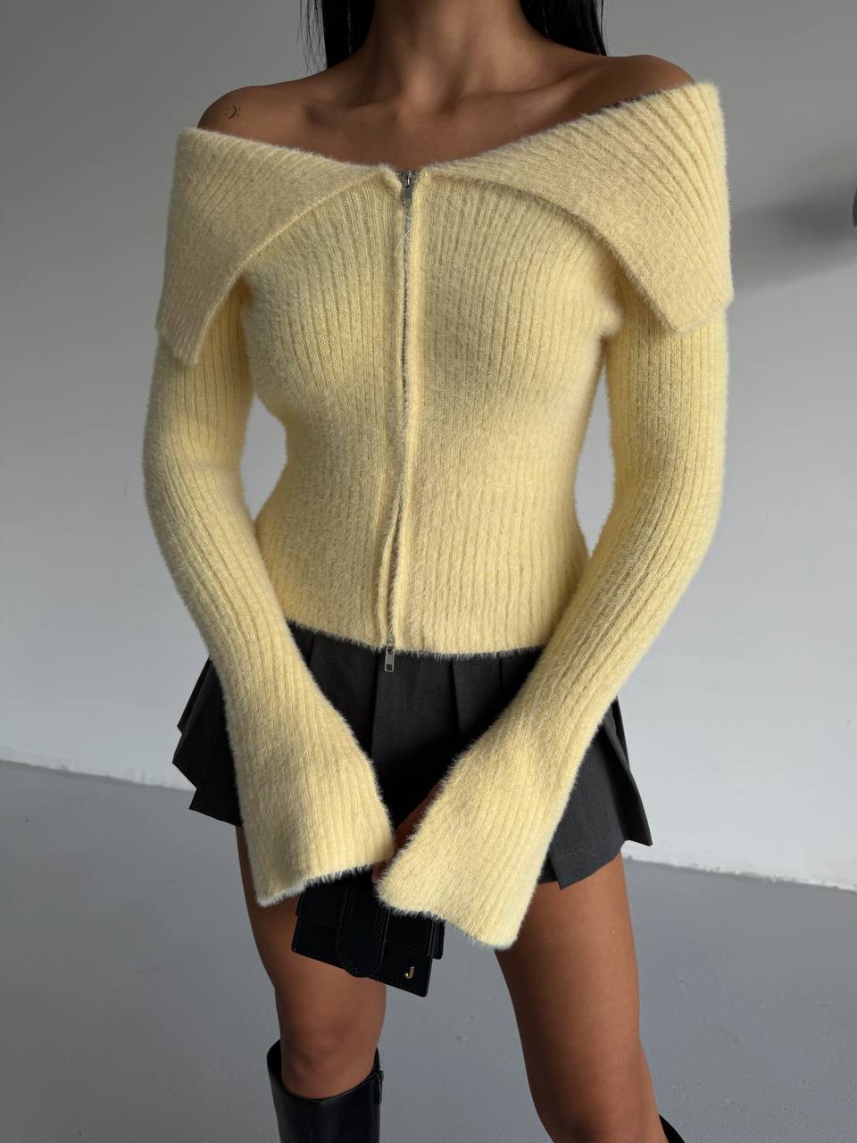 ქალის ნაქსოვი მაისური