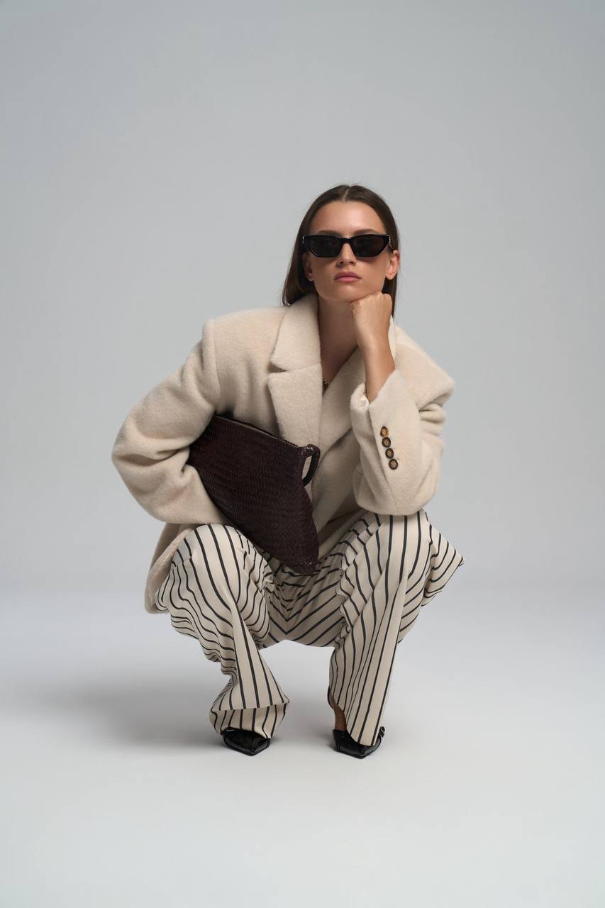 ქალის მანტო-პიჯაკი