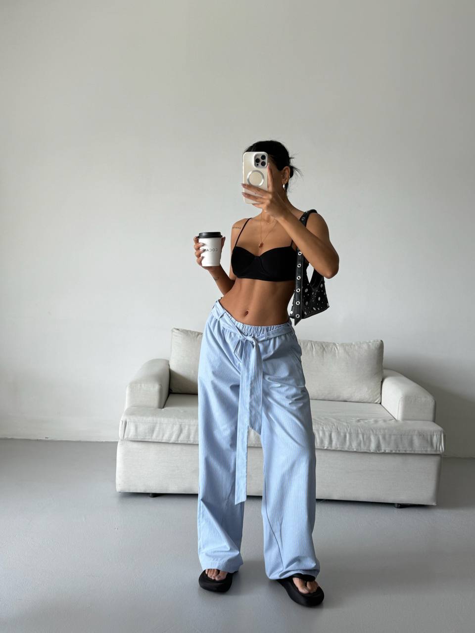 ქალის შარვალი