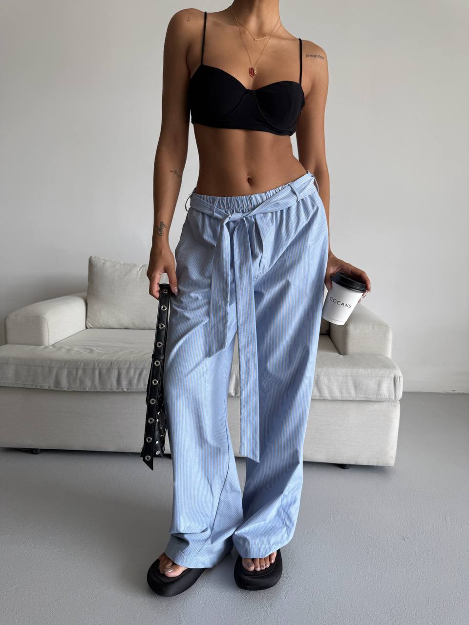 ქალის შარვალი