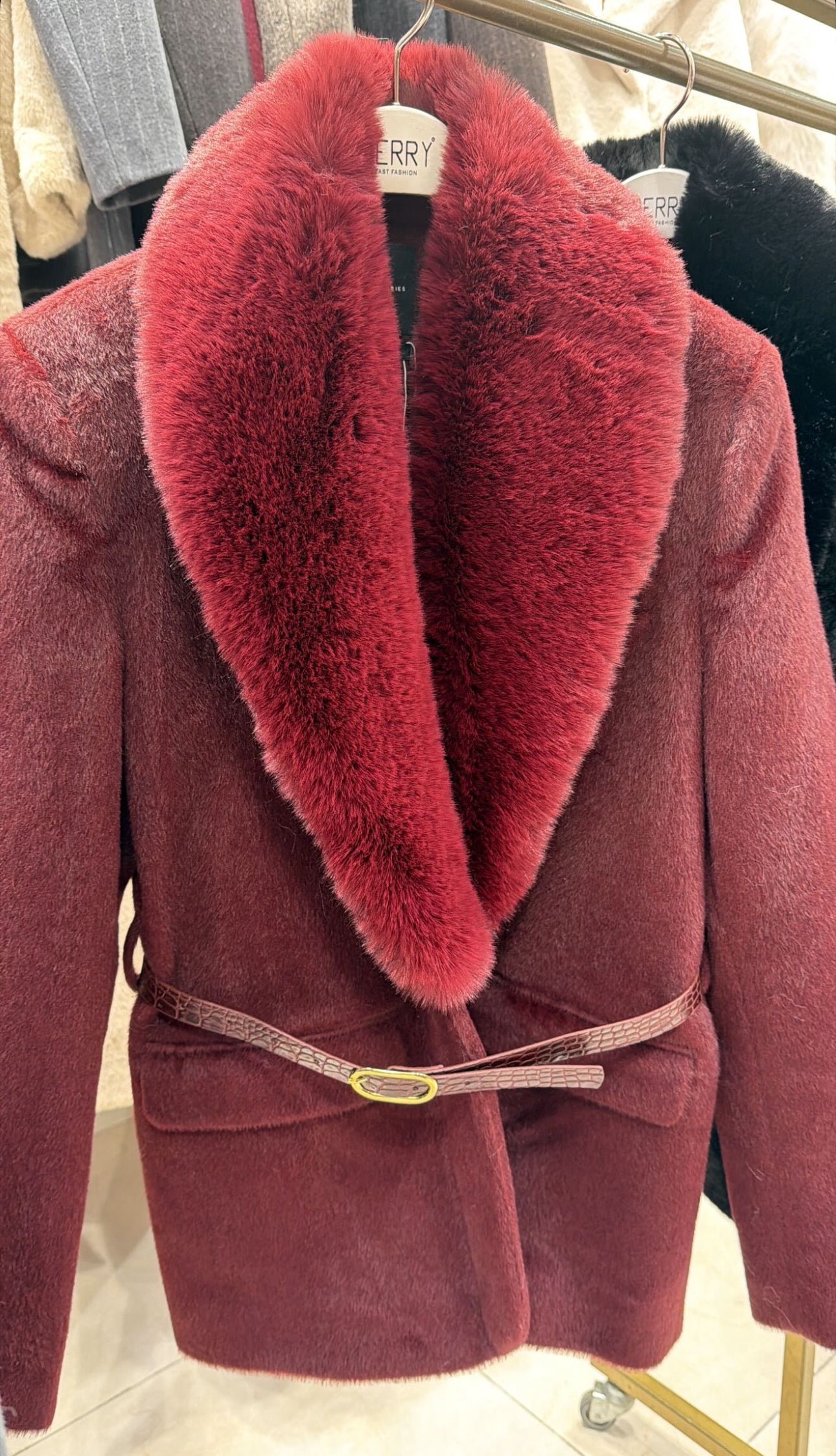 ქალის პიჯაკი