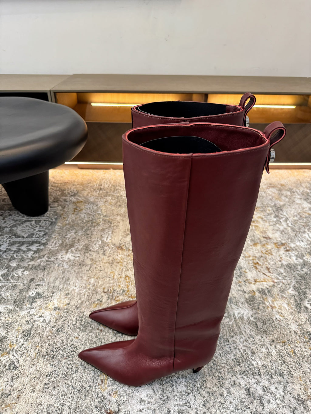 ქალის ჩექმა