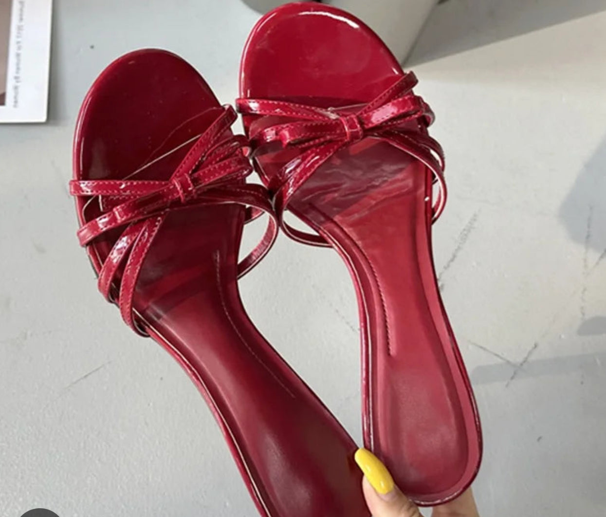 ქალის ფეხსაცმელი