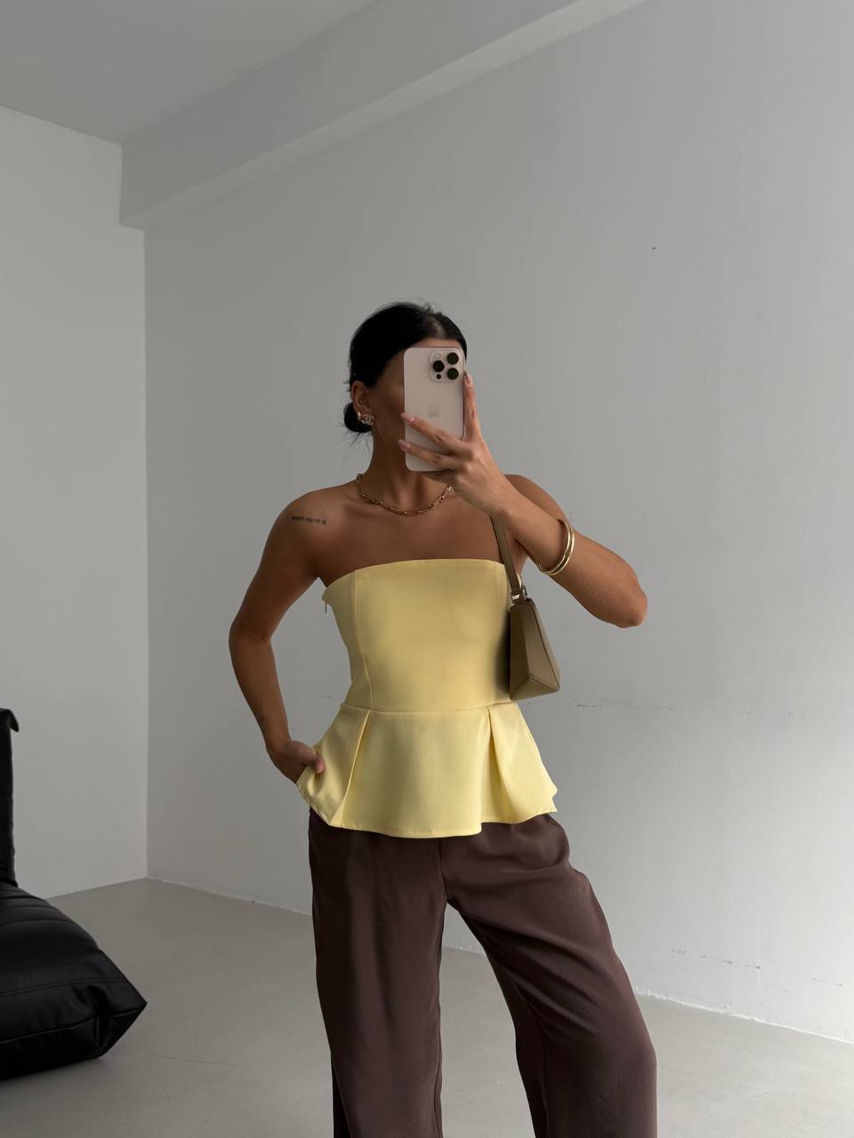 ქალის მაისური