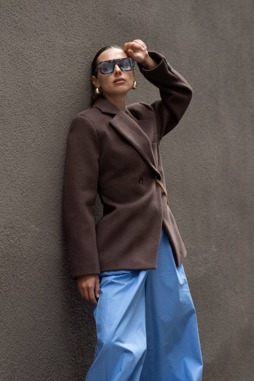 ქალის მანტო-პიჯაკი