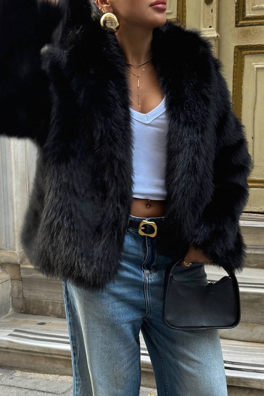 ქალის ბეწვის ქურქი