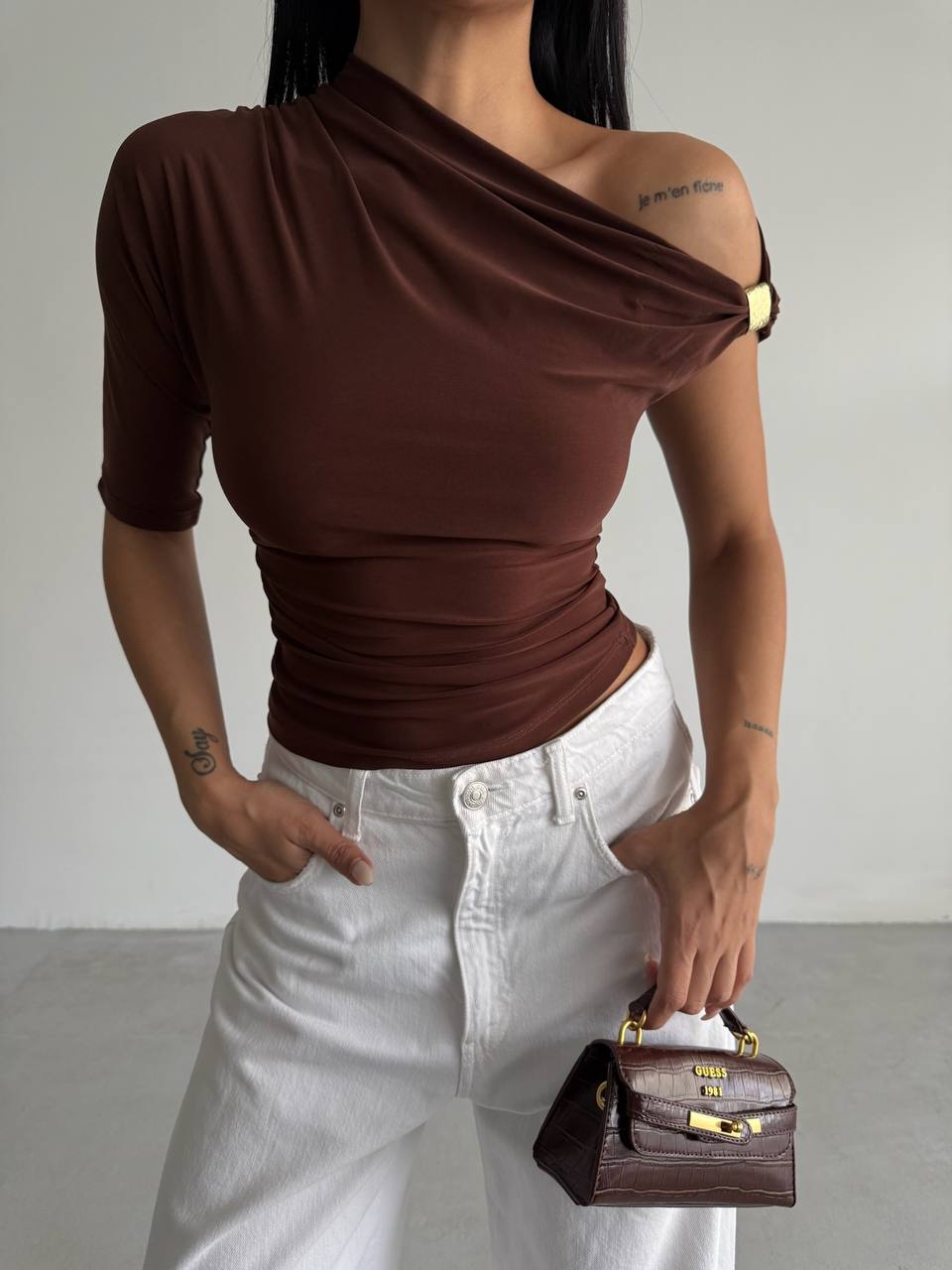 ქალის მაისური