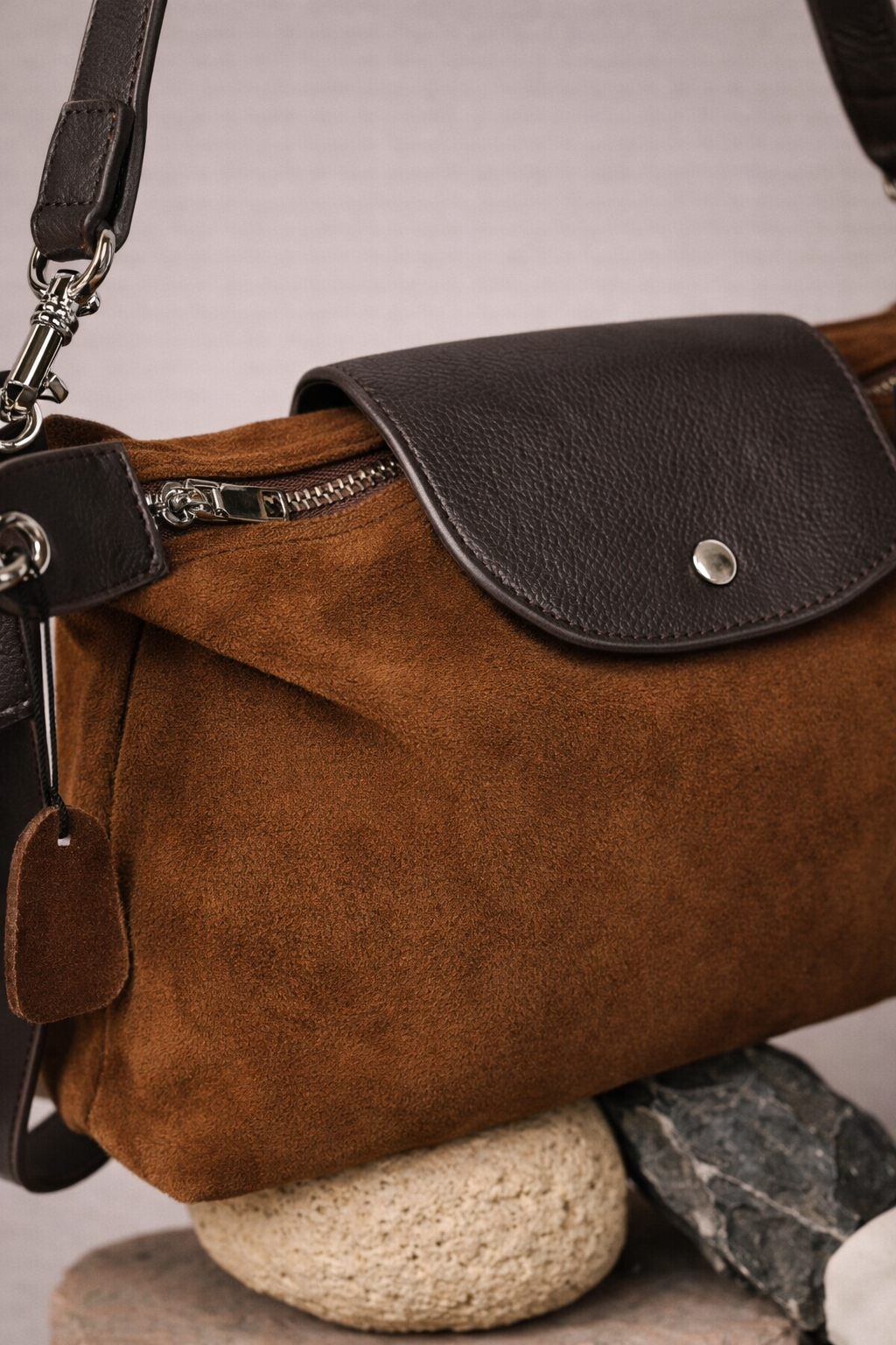 ქალის ჩანთა