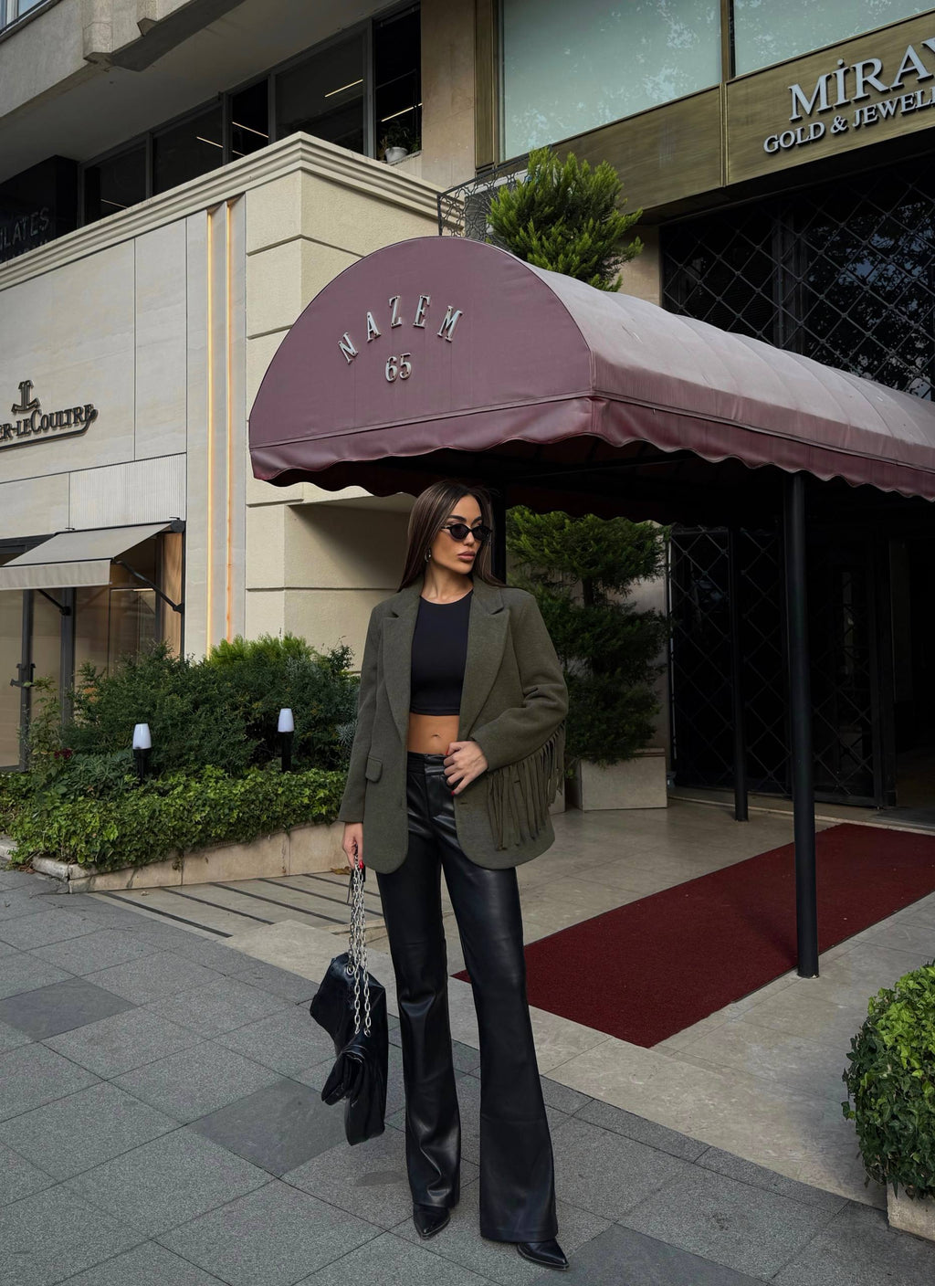 ქალის პიჯაკი-მანტო