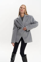 ქალის მანტო-პიჯაკი