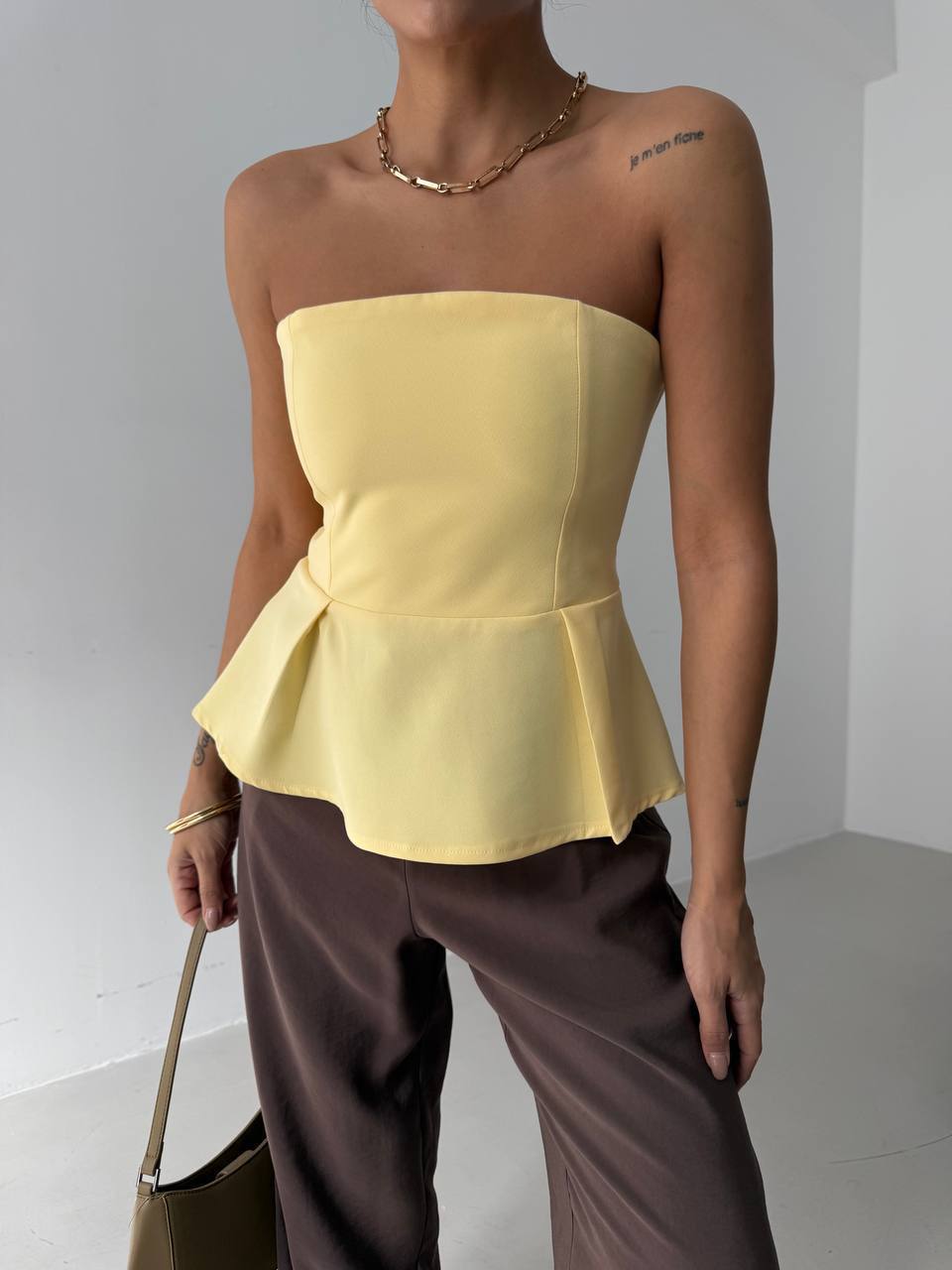 ქალის მაისური