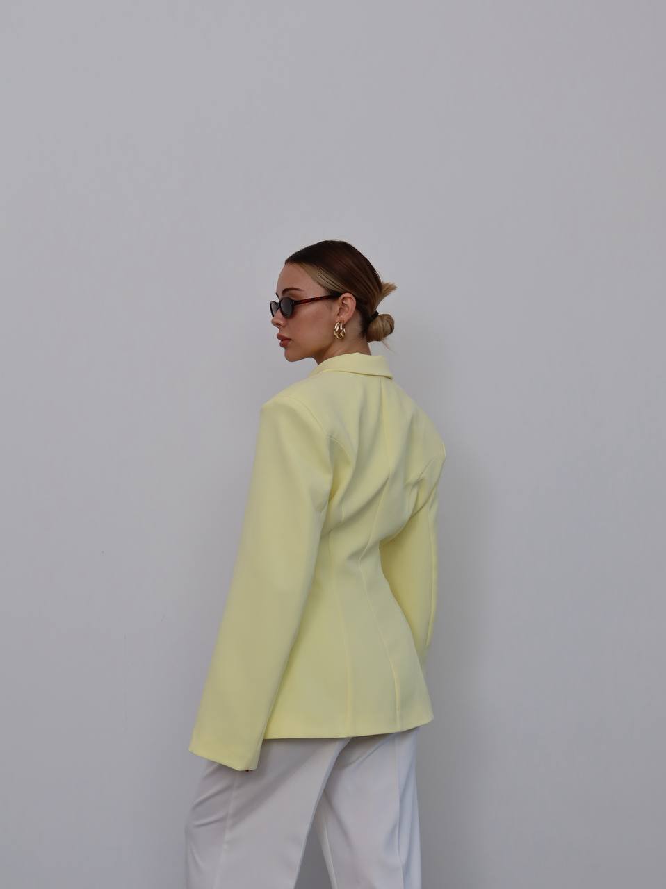 ქალის პიჯაკი