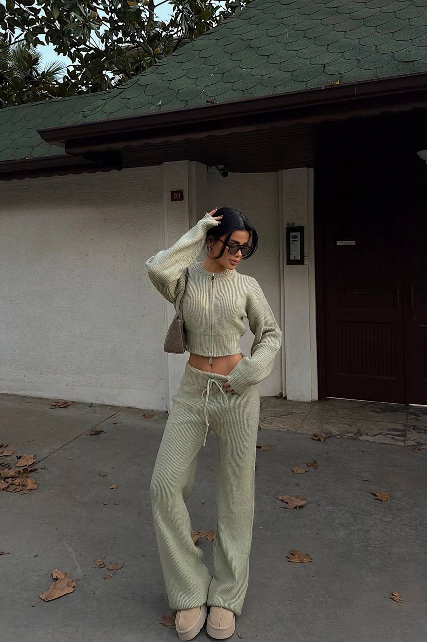 ქალის სპორტული ორეული