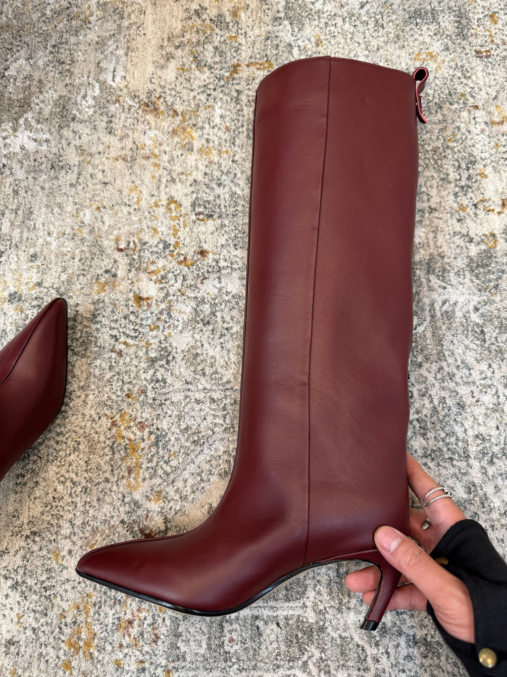 ქალის ჩექმა