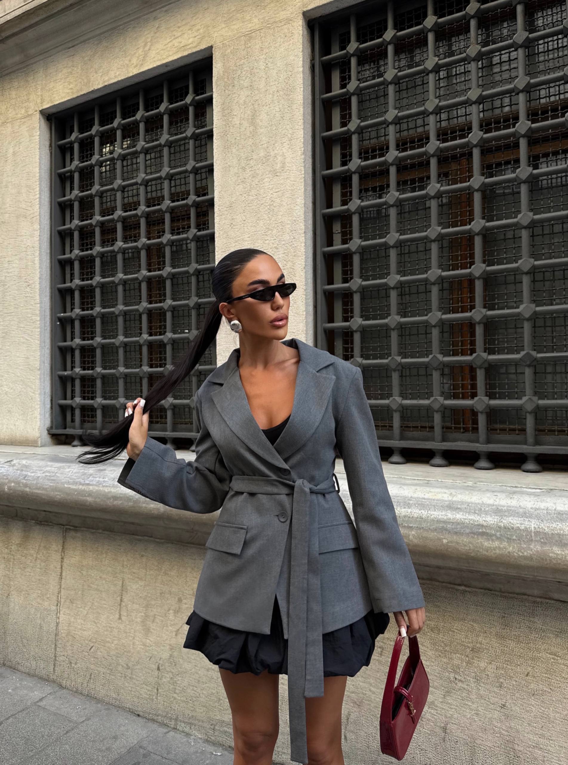 ქალის პიჯაკი