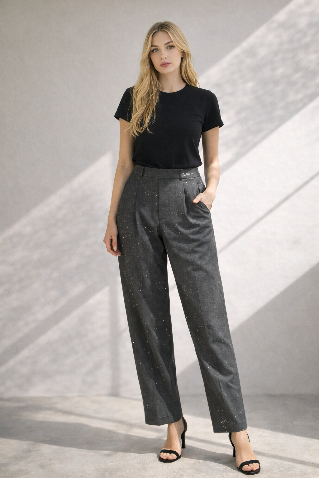 ქალის შარვალი