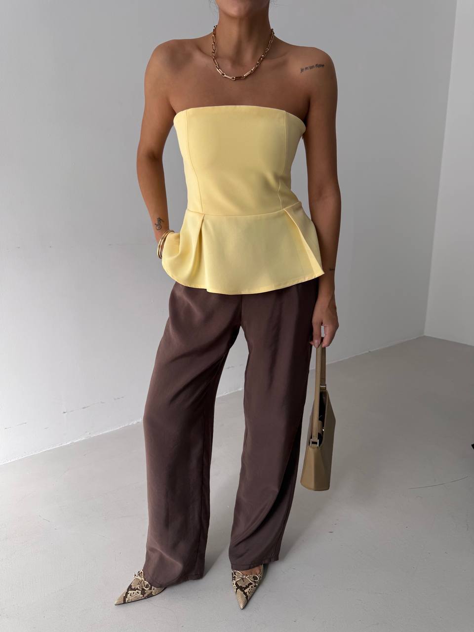 ქალის მაისური