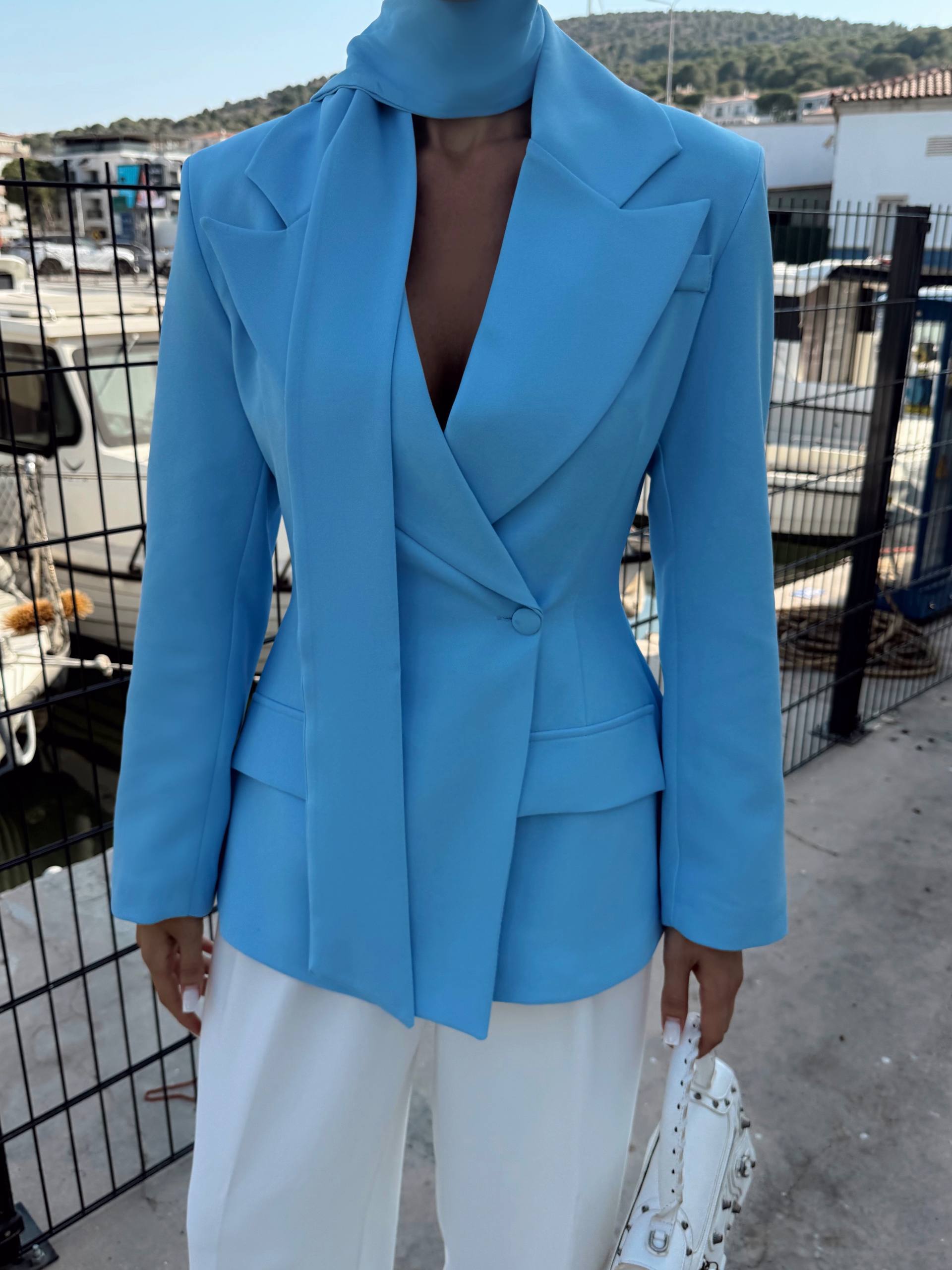 ქალის პიჯაკი