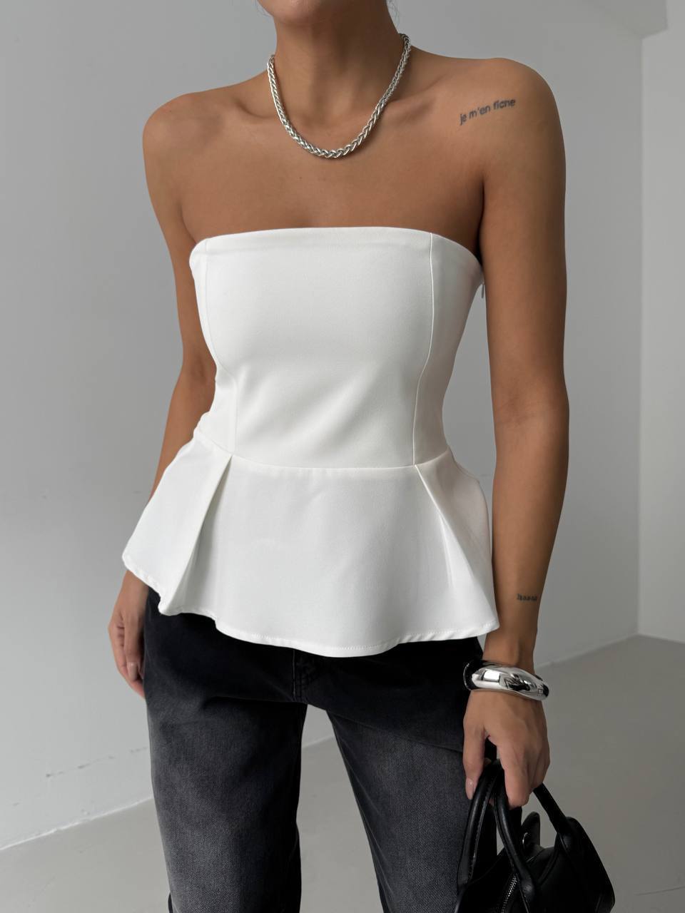 ქალის მაისური