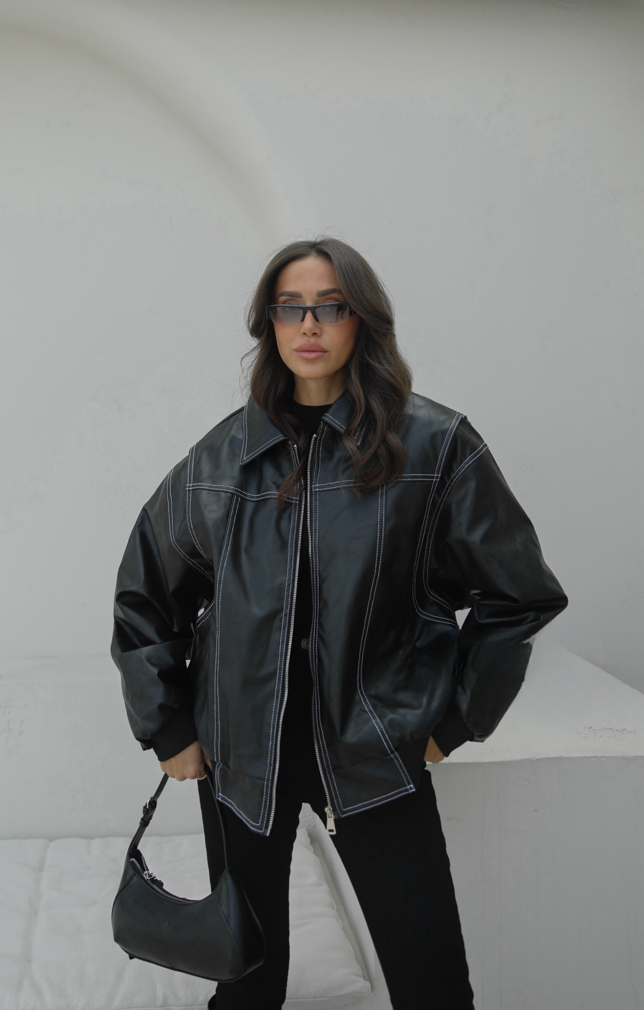 ქალის ტყავის ქურთუკი