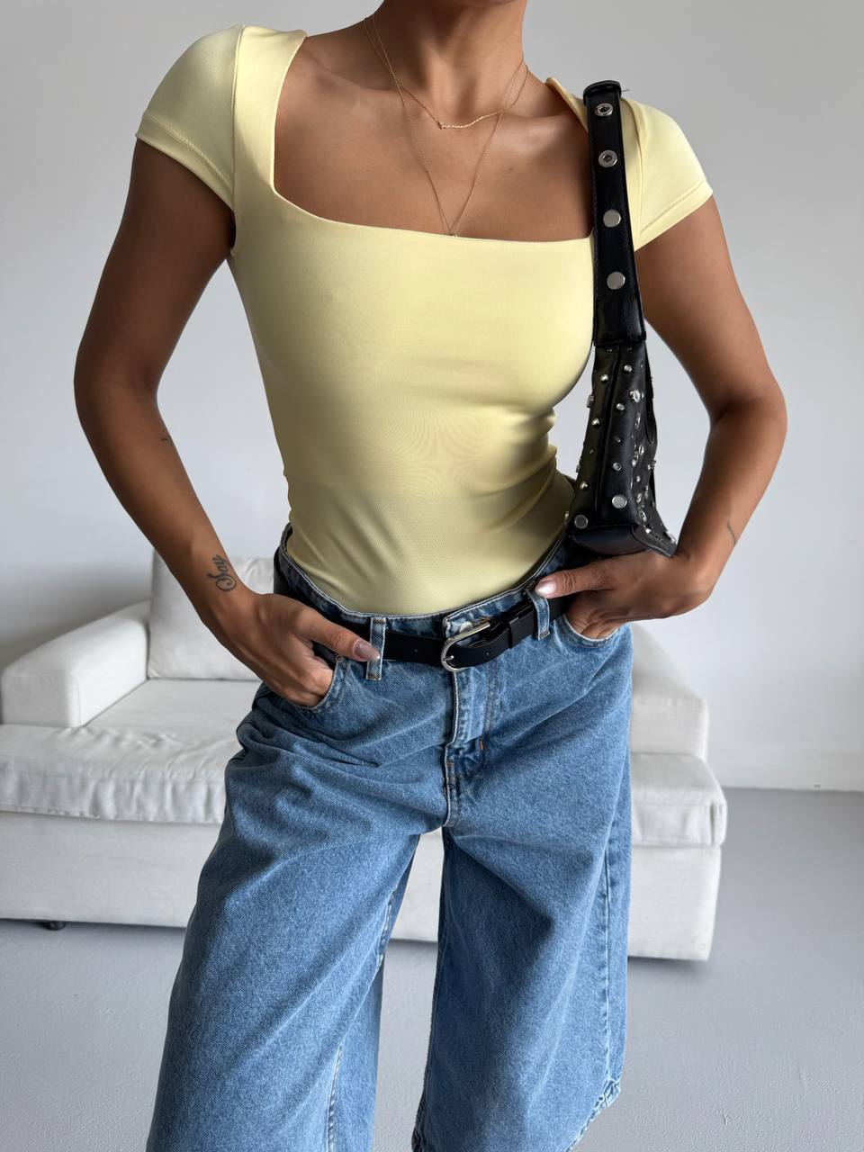 ქალის მაისური