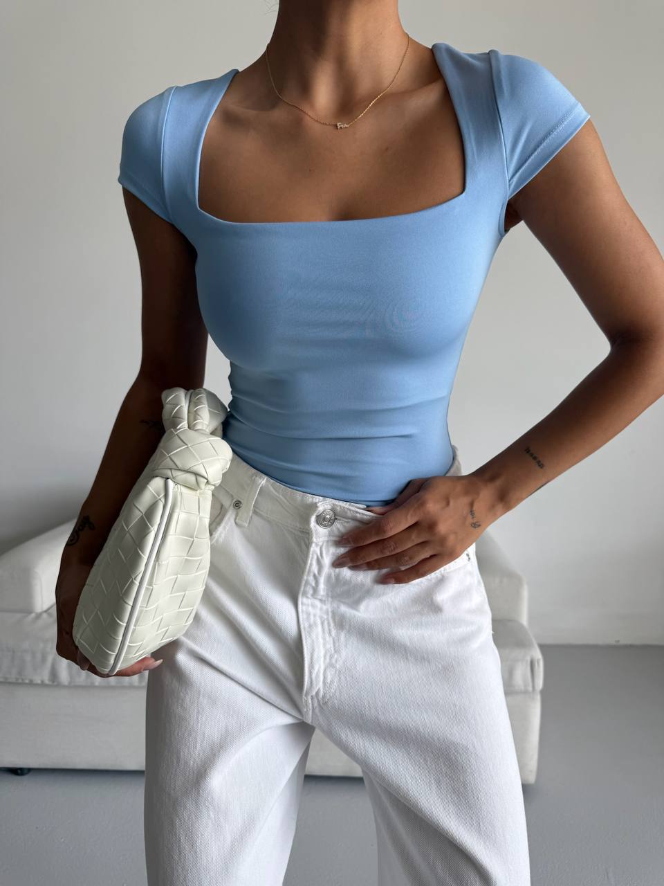 ქალის მაისური