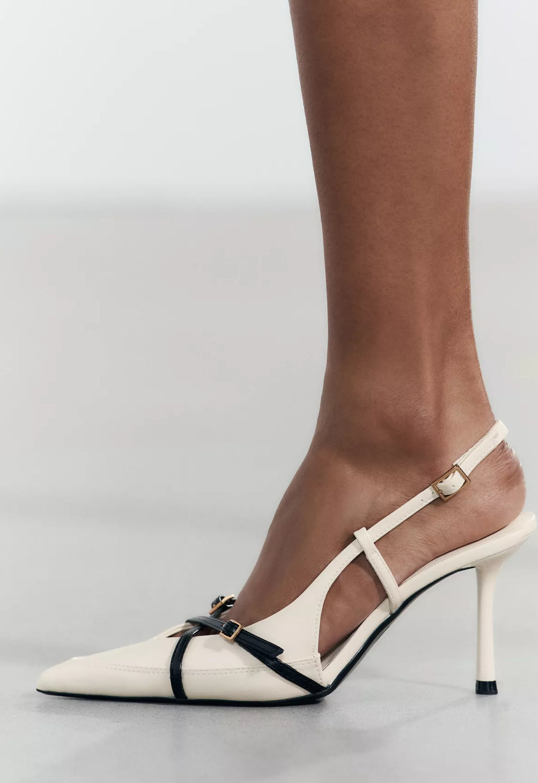 ქალის ფეხსაცმელი