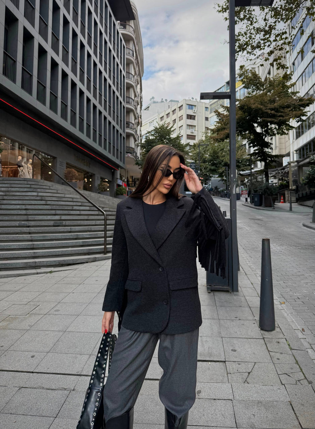 ქალის პიჯაკი-მანტო